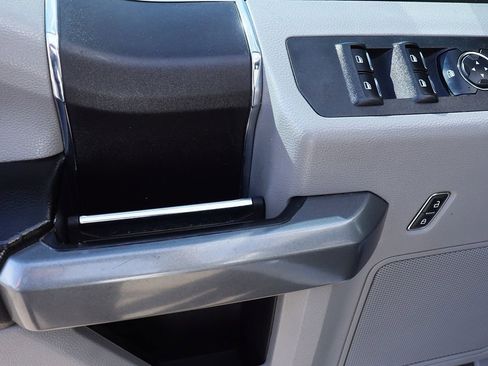 Used 2018 Ford F150 XLT w/ Equipment Group 301A Mid image 28