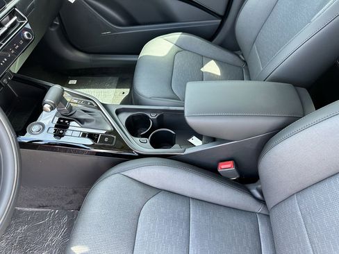 New 2026 Kia Niro FWD image 18