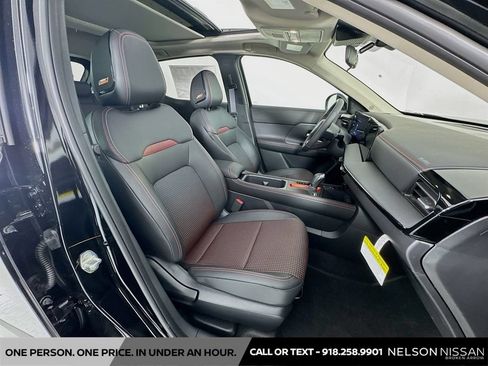 New 2026 Nissan Kicks SR w/ SR Premium Package FWD image 27