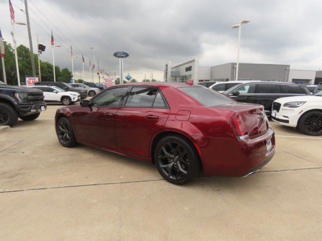 Used 2022 Chrysler 300 Touring L RWD image 14