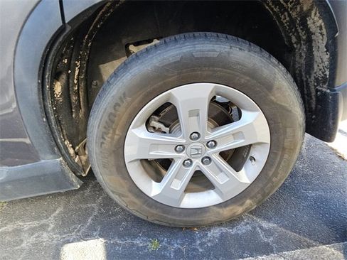 Certified 2023 Honda Pilot LX image 9