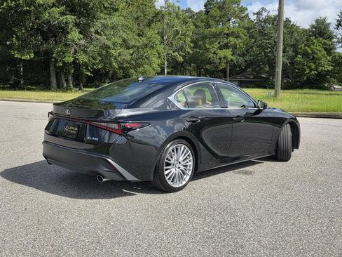 Used 2025 Lexus IS 300 w/ Premium Package RWD image 5