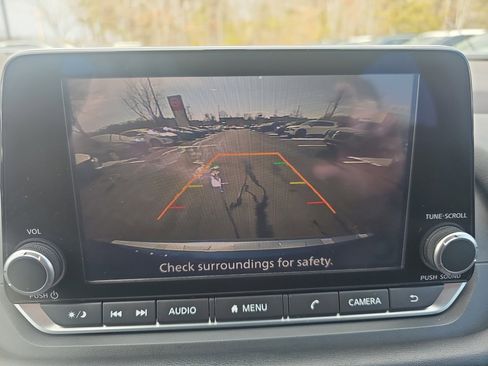 Used 2023 Nissan Rogue SV image 23