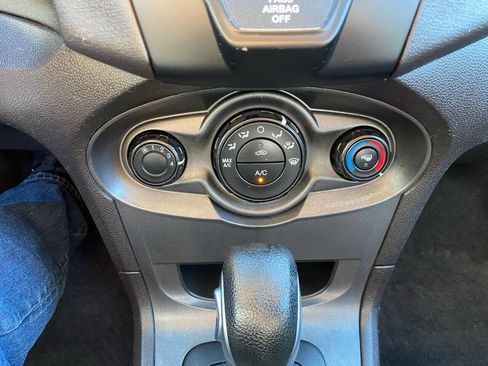 Used 2015 Ford Fiesta S image 15
