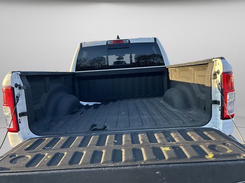 Used 2022 RAM 1500 Tradesman w/ SXT Appearance Group image 8