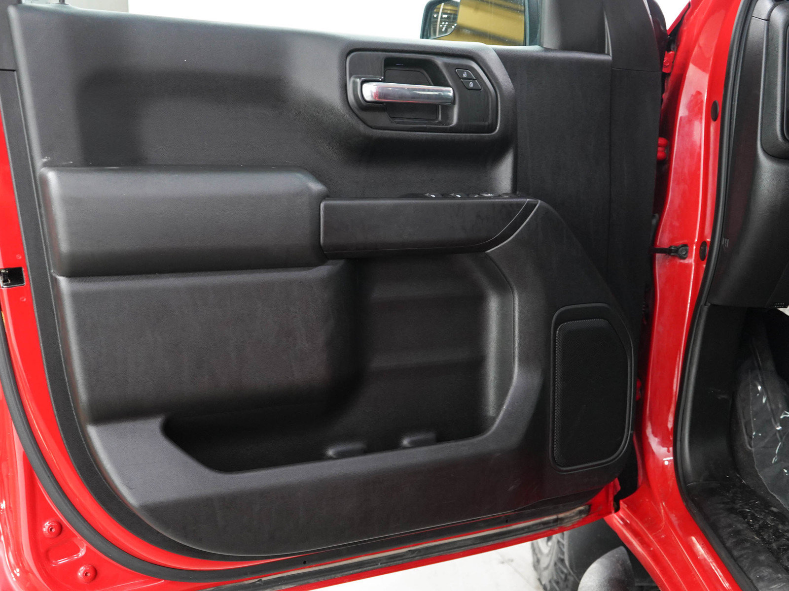 Used 2019 Chevrolet Silverado 1500 Custom Trail Boss w/ Custom Convenience Package AWD/4WD image 18