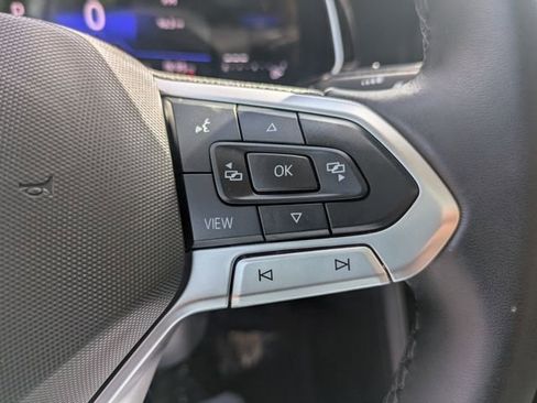 Used 2024 Volkswagen Jetta SE w/ Panoramic Sunroof Package image 21