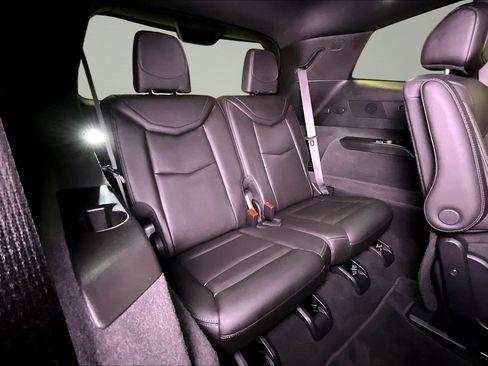 Used 2020 Cadillac XT6 Premium Luxury AWD/4WD image 24