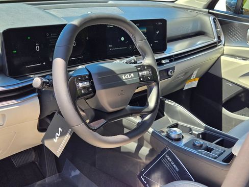 New 2026 Kia Sorento EX w/ EX Premium Package FWD image 17