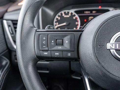 Used 2023 Nissan Rogue SV image 22