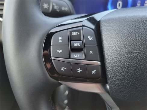 Certified 2023 Ford Explorer Platinum w/ Technology Package image 6