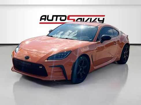 Used 2023 Toyota GR86 10th Anniversary SE RWD image 3