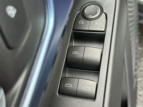 New 2026 Chevrolet Equinox EV LT image 21