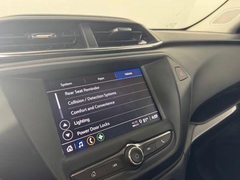 Used 2022 Chevrolet TrailBlazer LT w/ LPO, Blackout Package FWD image 29