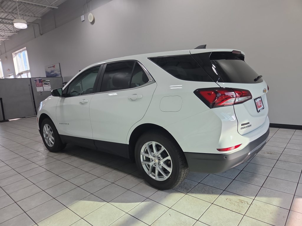 Used 2024 Chevrolet Equinox LT AWD/4WD image 6