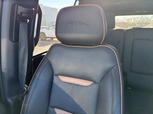 Used 2022 GMC Yukon AT4 image 58