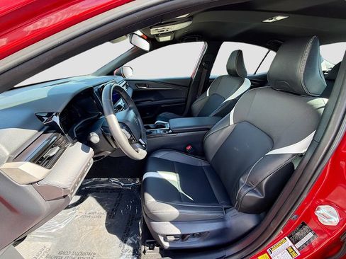Used 2025 Toyota Camry SE FWD image 19
