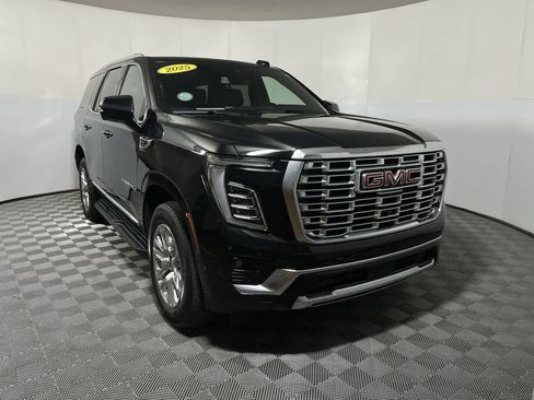 Used 2025 GMC Yukon Denali AWD/4WD image 2