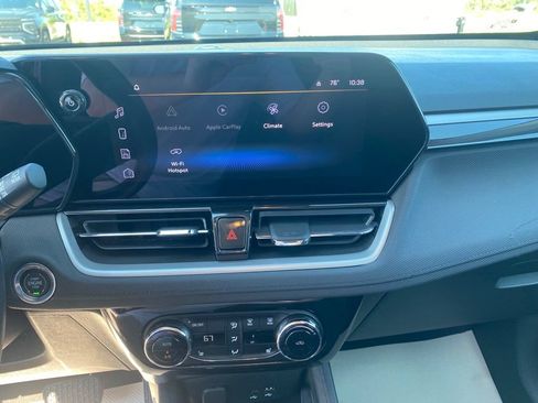 Certified 2024 Chevrolet TrailBlazer LT w/ Convenience Package FWD image 16
