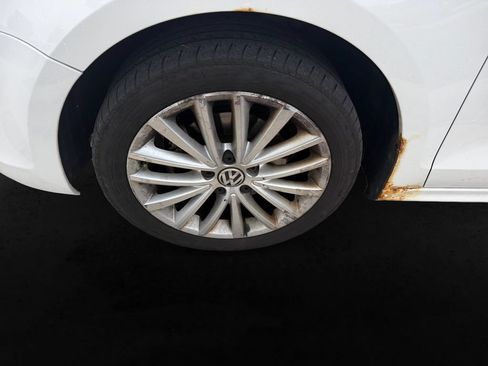 Used 2013 Volkswagen Jetta SEL FWD image 12