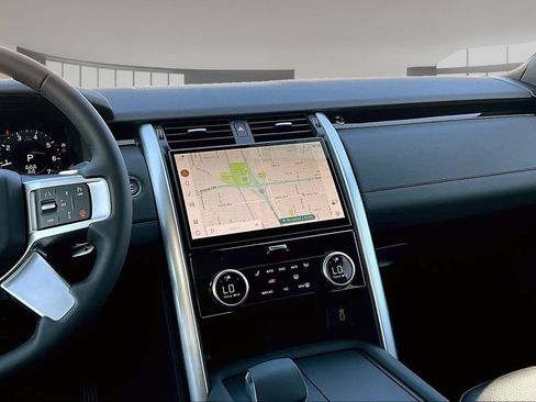 New 2026 Land Rover Discovery S AWD/4WD image 6