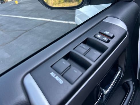 Used 2021 Toyota 4Runner SR5 Premium w/ Moonroof Package AWD/4WD image 19