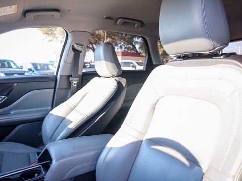 Used 2022 Lincoln Corsair FWD image 10