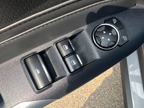 Used 2024 Ford Mustang Premium image 18