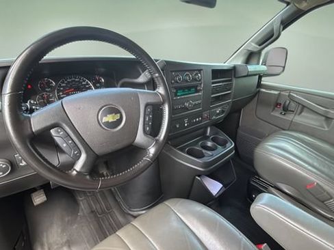 Used 2022 Chevrolet Express 2500 Extended w/ Driver Convenience Package RWD image 17