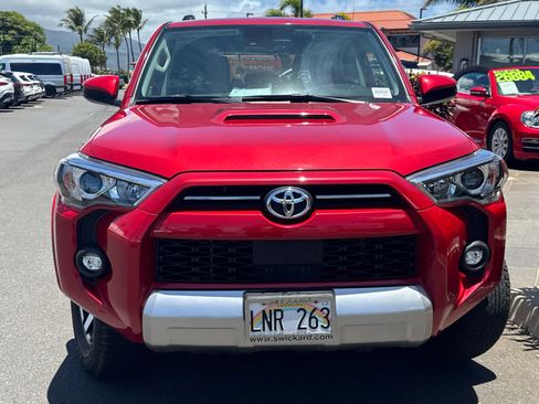Used 2024 Toyota 4Runner TRD Off-Road AWD/4WD image 2