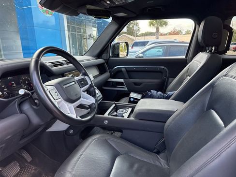 Used 2023 Land Rover Defender 90 S image 43