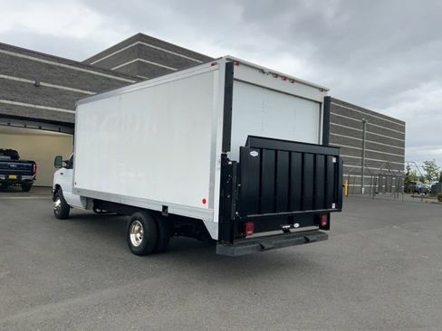 Used 2019 Ford E-450 and Econoline 450 Super Duty w/ Exterior Upgrade Package image 6