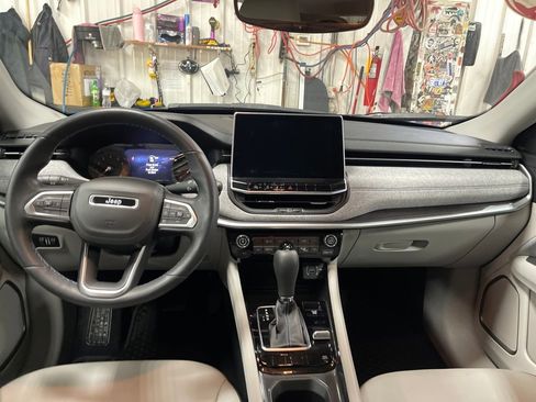 Used 2022 Jeep Compass Latitude w/ Convenience Group image 13