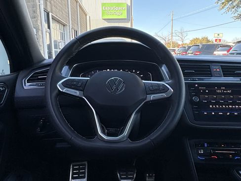 Used 2023 Volkswagen Tiguan SEL R-Line image 14