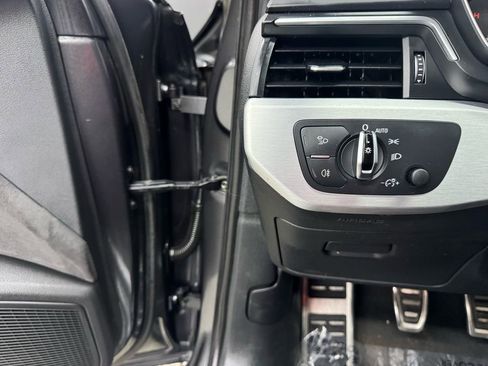 Used 2017 Audi A4 2.0T Premium Plus w/ Premium Plus Package image 25