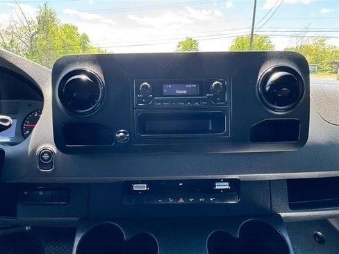 Used 2020 Mercedes-Benz Sprinter 2500 image 25