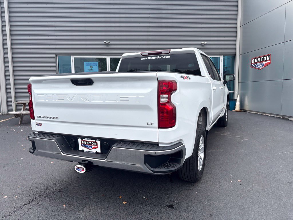 Used 2025 Chevrolet Silverado 1500 LT AWD/4WD image 3