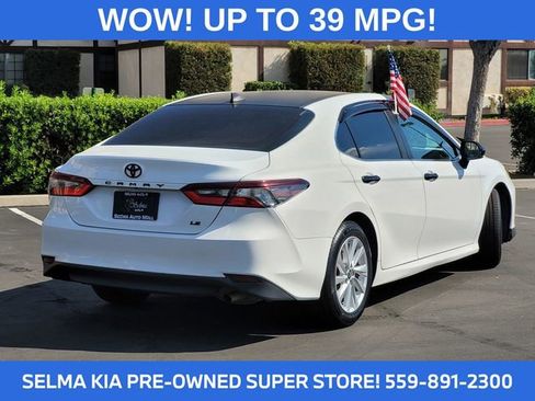 Used 2021 Toyota Camry LE image 5