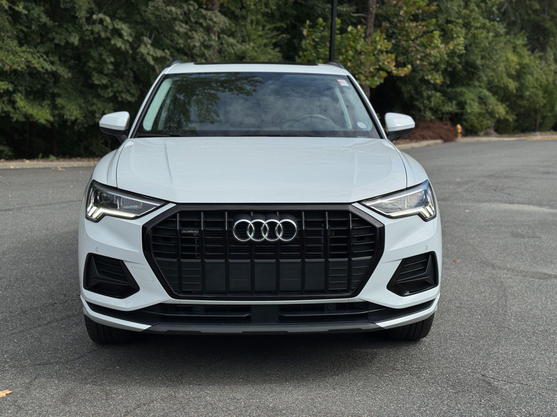 Used 2023 Audi Q3 2.0T Premium w/ Convenience Package AWD/4WD image 2