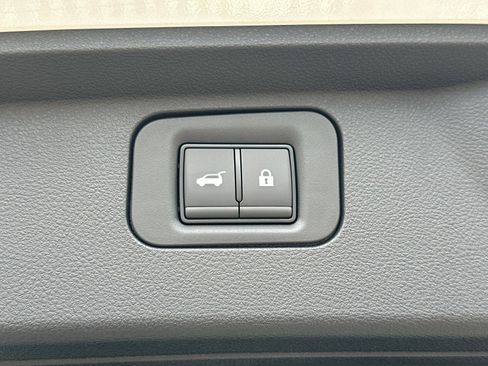 New 2025 Nissan Armada PRO-4X AWD/4WD image 19