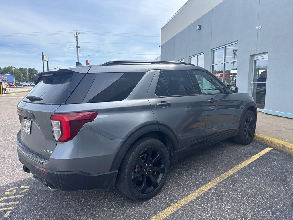 Used 2024 Ford Explorer ST-Line w/ Class IV Trailer Tow Package AWD/4WD image 4