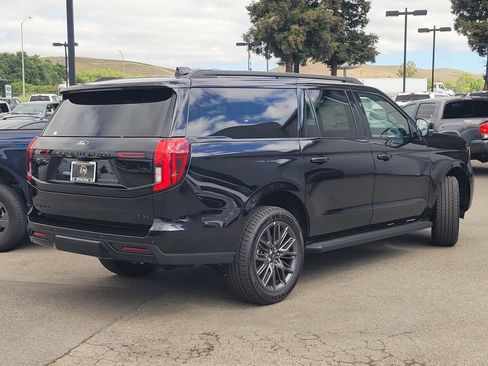 New 2026 Ford Expedition Max Platinum AWD/4WD image 4