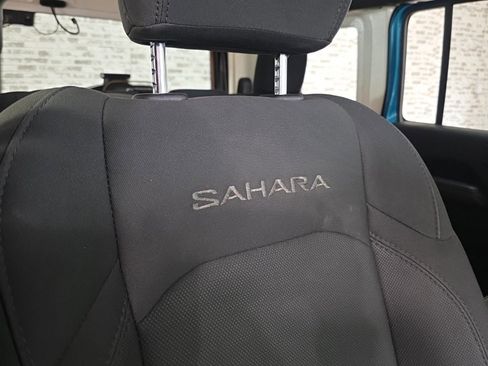 Used 2019 Jeep Wrangler Unlimited Sahara image 14