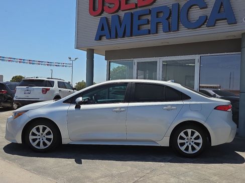 Used 2023 Toyota Corolla LE w/ Carpet Mat Package (TMS) image 3