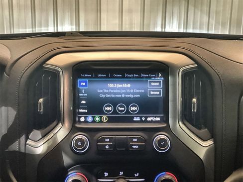 Used 2022 Chevrolet Silverado 1500 LT image 13