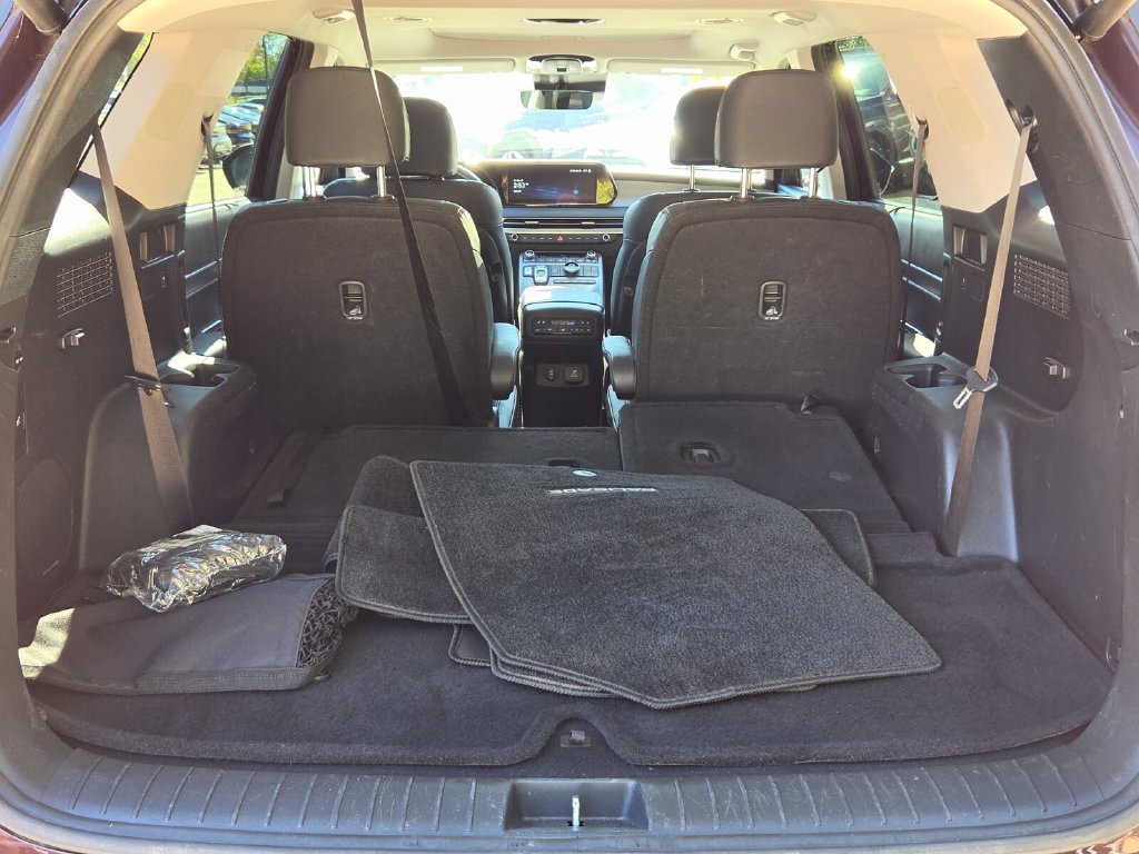 Used 2024 Hyundai Palisade SEL w/ Premium Package FWD image 16
