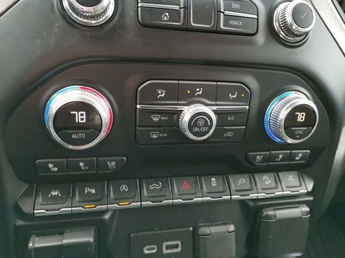 Used 2019 GMC Sierra 1500 Denali w/ Denali Ultimate Package AWD/4WD image 17