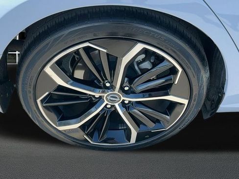 Used 2023 Nissan Altima 2.5 SR FWD image 8
