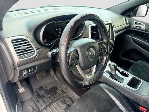Used 2018 Jeep Grand Cherokee Altitude image 10