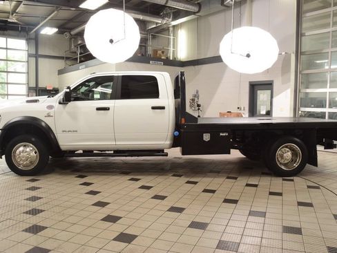 Used 2025 RAM 5500 4x4 Crew Cab image 3